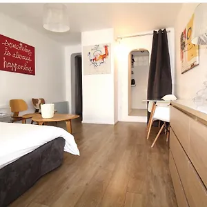 https://apt-studio-proche-cathedrale-saint-sauveur.aixenprovencehotels.org